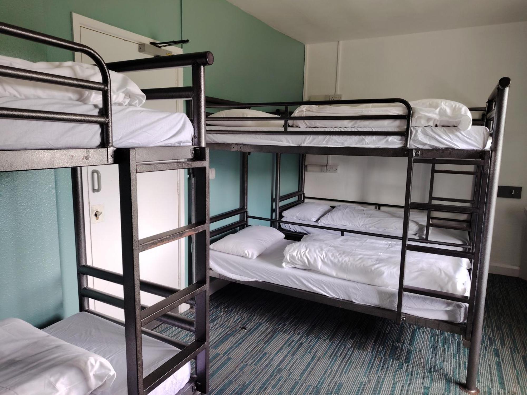 Yha Malham Hostel Luaran gambar