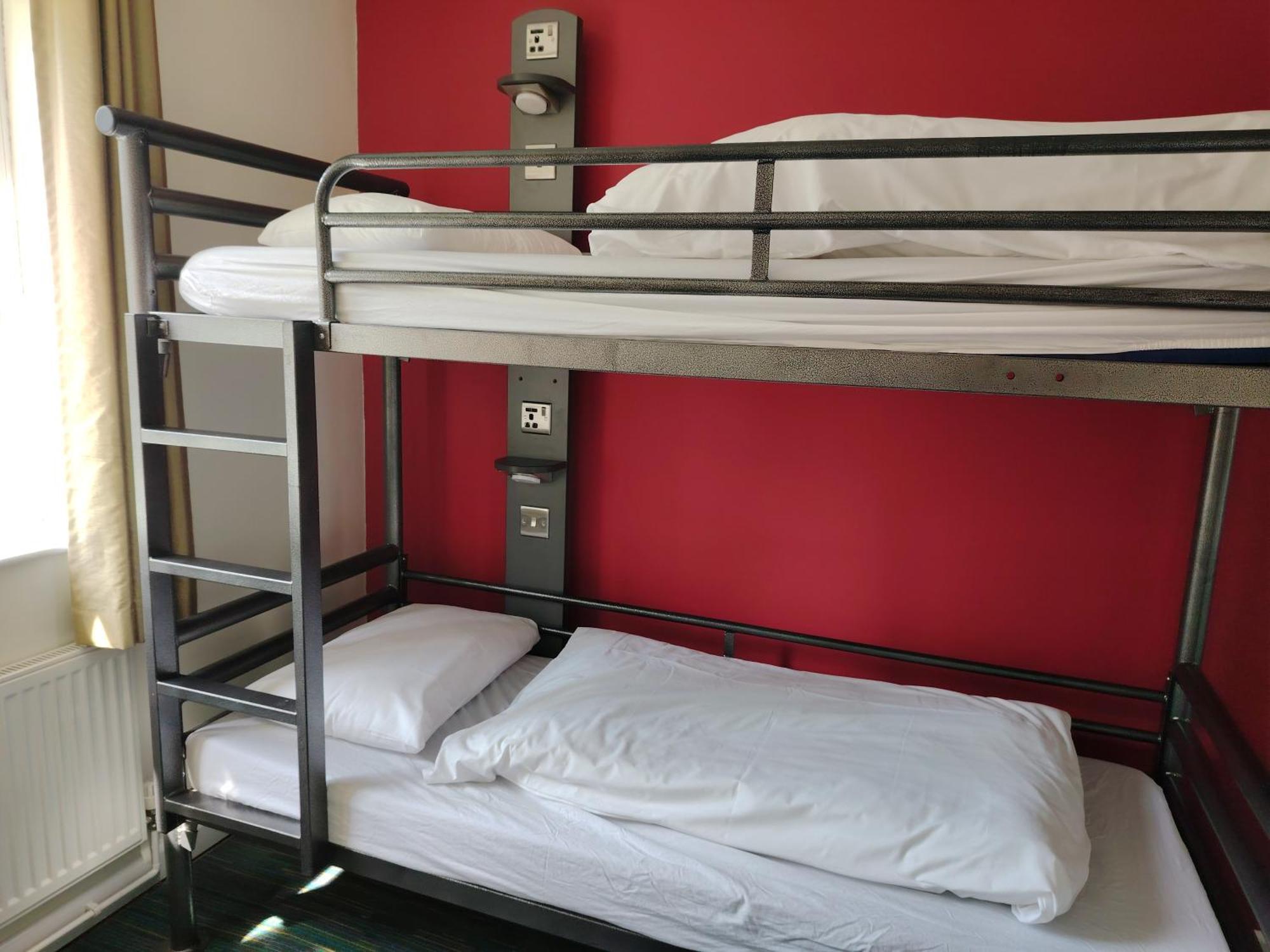 Yha Malham Hostel Luaran gambar