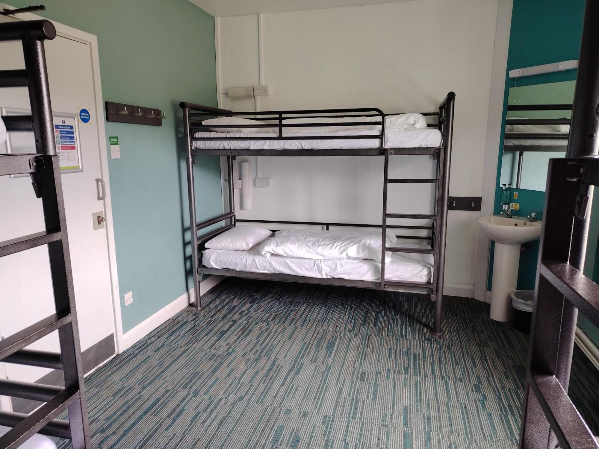 Yha Malham Hostel Luaran gambar