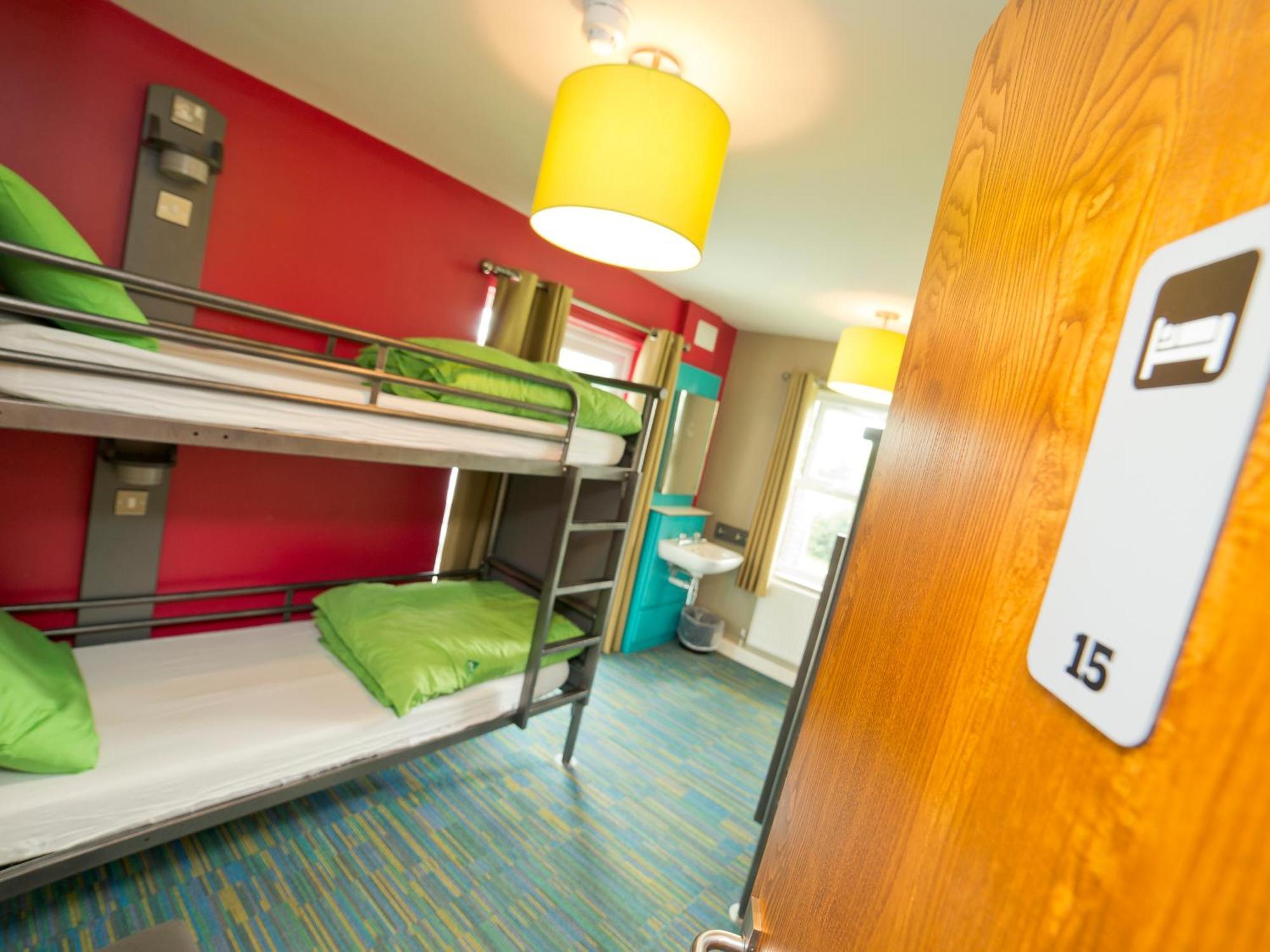 Yha Malham Hostel Luaran gambar